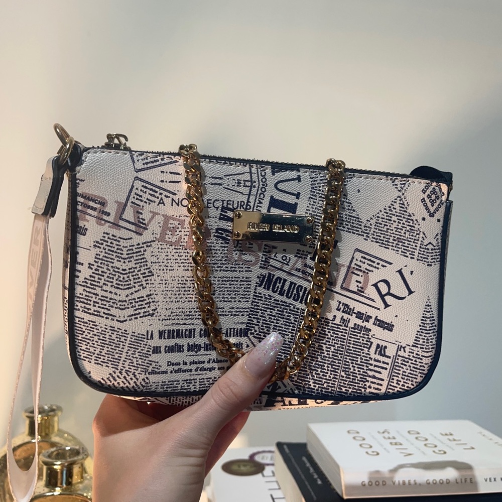 🗞River Island Newspaper print mini hand bag with strap🗞